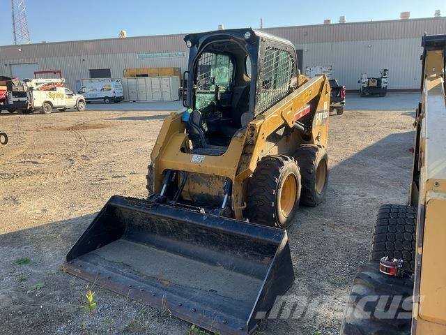 CAT 236D スキッドステアローダー