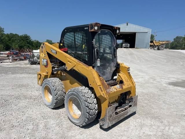 CAT 236D3 スキッドステアローダー