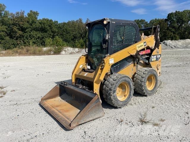 CAT 242D スキッドステアローダー