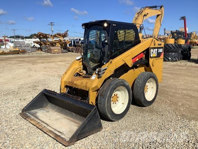CAT 246D スキッドステアローダー