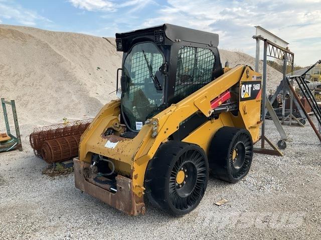 CAT 246D スキッドステアローダー