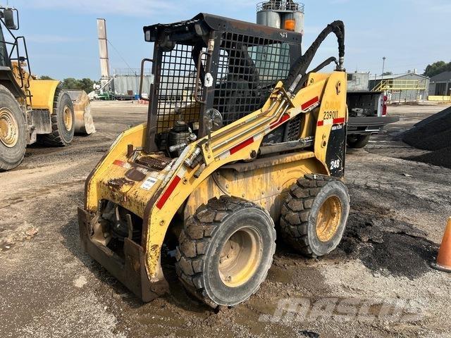 CAT 248 スキッドステアローダー