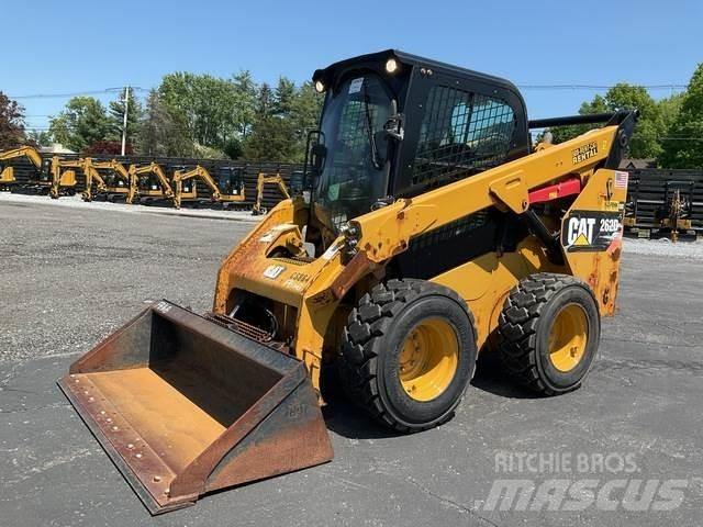 CAT 262D スキッドステアローダー