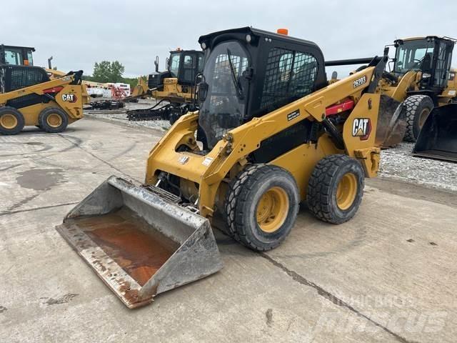 CAT 262D3 スキッドステアローダー