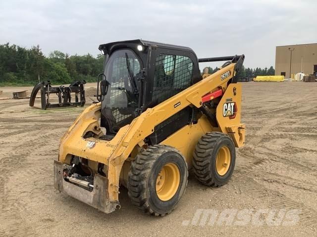 CAT 262D3 スキッドステアローダー