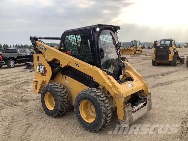 CAT 262D3 スキッドステアローダー