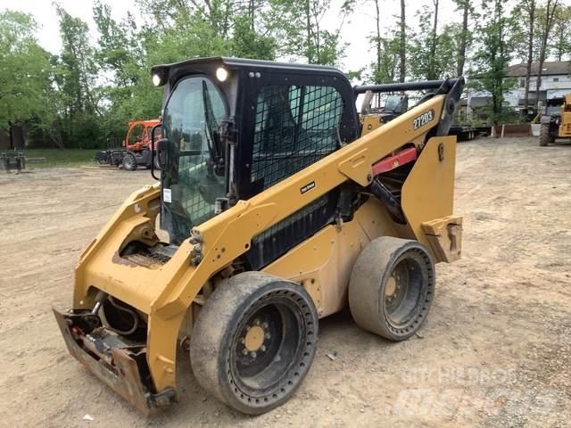 CAT 272D3 スキッドステアローダー