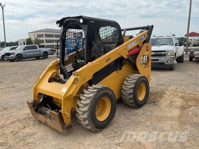 CAT 272D3 スキッドステアローダー