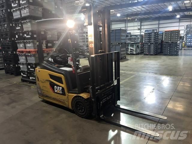 CAT 2ET3000 バッテリーフォークリフト