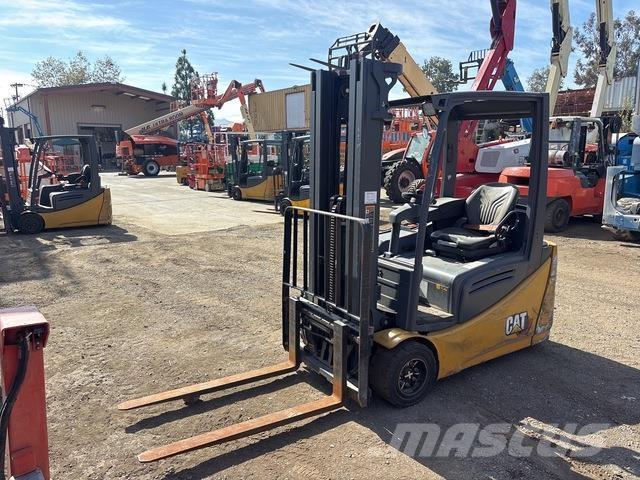 CAT 2ET4000 バッテリーフォークリフト