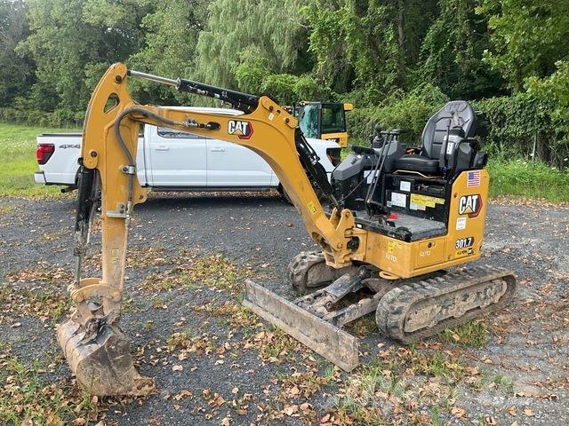 CAT 301.7 CR 大型油圧ショベル12t以上（パワーショベル・ユンボ）