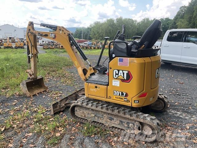 CAT 301.7 CR 大型油圧ショベル12t以上（パワーショベル・ユンボ）