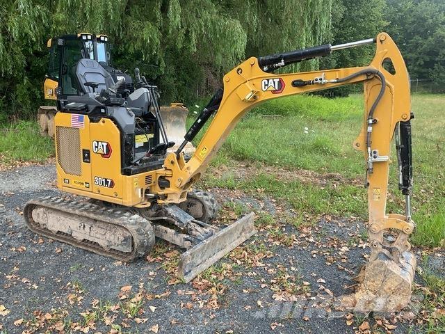 CAT 301.7 CR 大型油圧ショベル12t以上（パワーショベル・ユンボ）