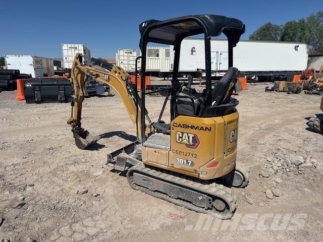 CAT 301.7 CR 大型油圧ショベル12t以上（パワーショベル・ユンボ）