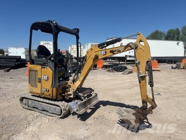 CAT 301.7 CR 大型油圧ショベル12t以上（パワーショベル・ユンボ）