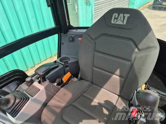 CAT 301.8 ミニ油圧ショベル 7t以下（ミニユンボ・ミニディガー）