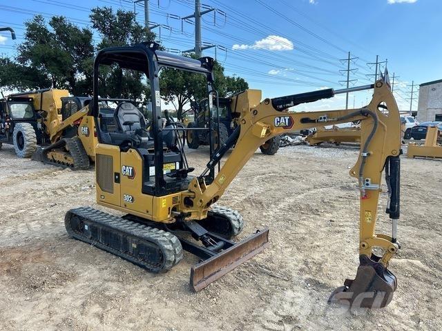CAT 302CR 大型油圧ショベル12t以上（パワーショベル・ユンボ）