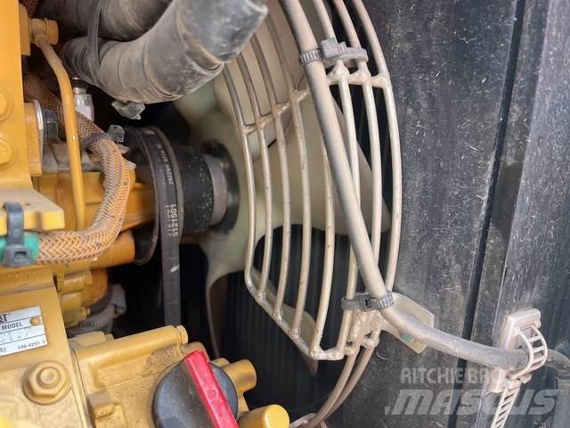 CAT 303.5CR ミニ油圧ショベル 7t以下（ミニユンボ・ミニディガー）