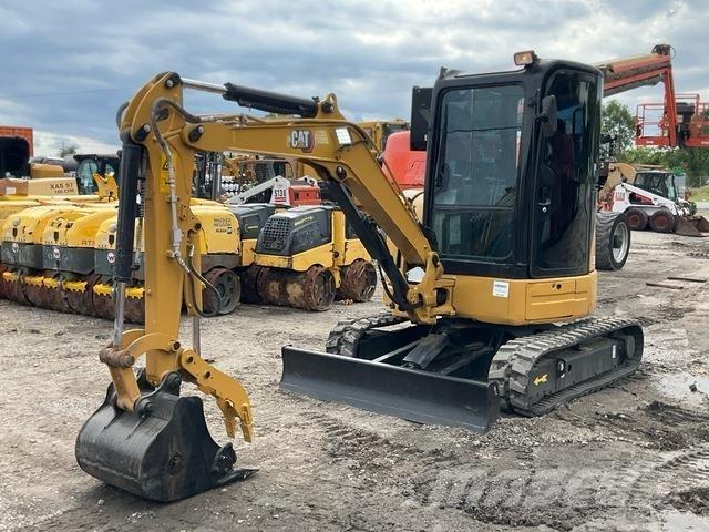 CAT 303.5E2 CR 大型油圧ショベル12t以上（パワーショベル・ユンボ）