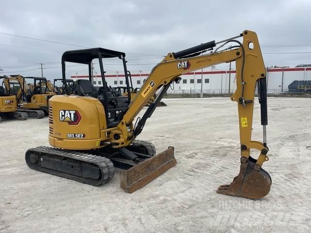CAT 303.5E2CR 大型油圧ショベル12t以上（パワーショベル・ユンボ）