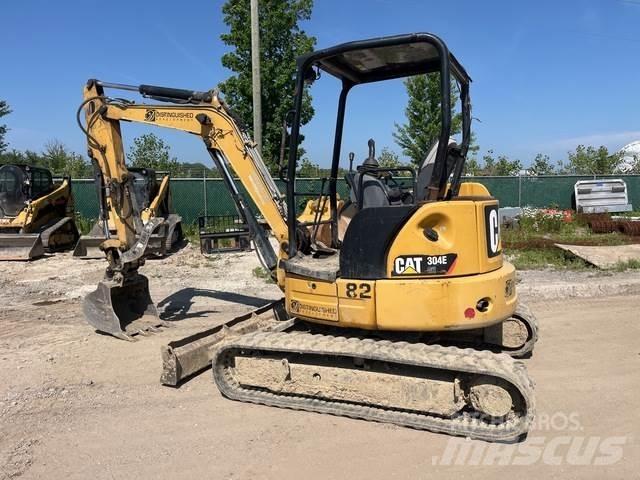 CAT 304E CR 大型油圧ショベル12t以上（パワーショベル・ユンボ）