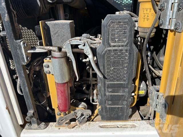 CAT 308CR 大型油圧ショベル12t以上（パワーショベル・ユンボ）
