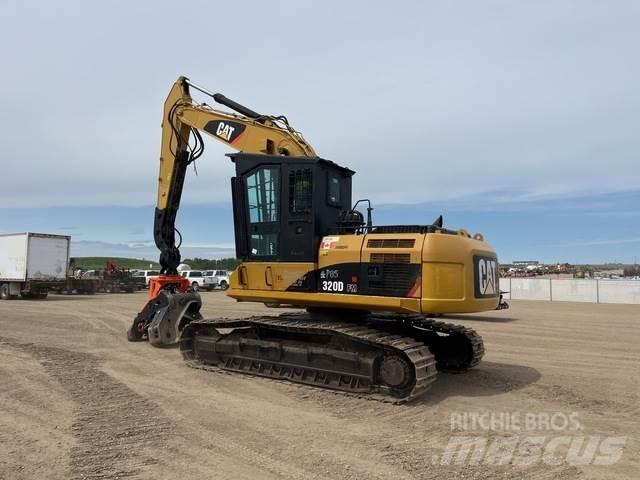 CAT 320DFM ウッドスプリッターとカッター