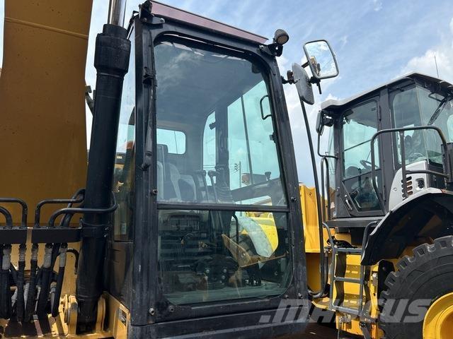 CAT 320E-2 大型油圧ショベル12t以上（パワーショベル・ユンボ）