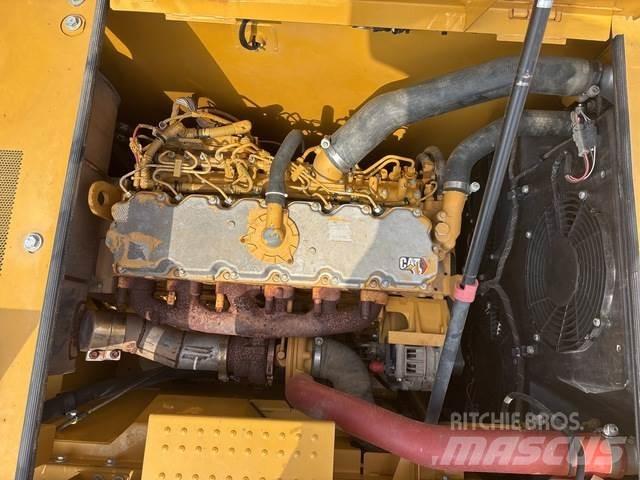 CAT 323GC 大型油圧ショベル12t以上（パワーショベル・ユンボ）