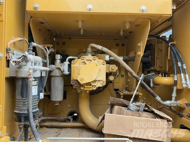 CAT 323GX 大型油圧ショベル12t以上（パワーショベル・ユンボ）