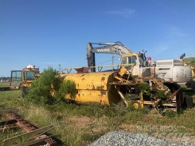 CAT 613C 給水車
