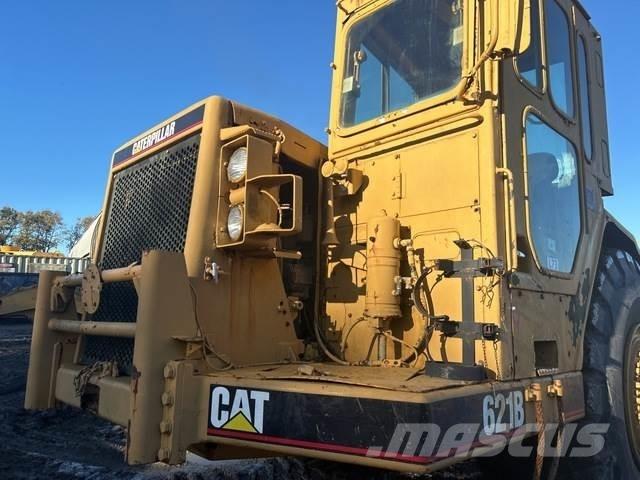 CAT 621B スクレイパー