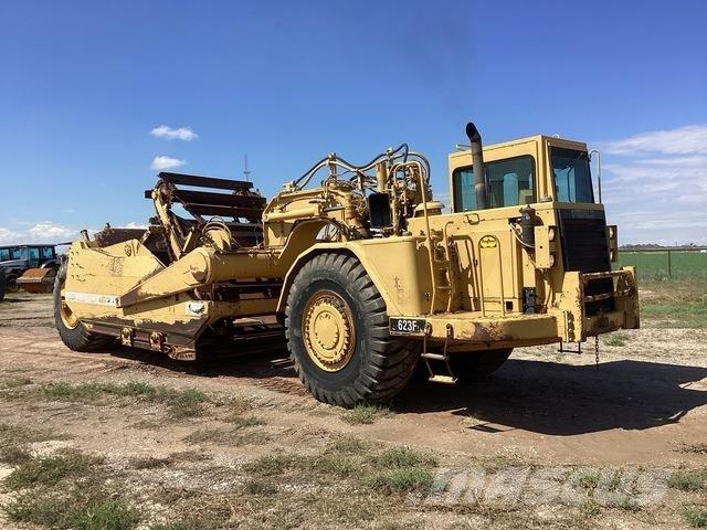 CAT 623F スクレイパー