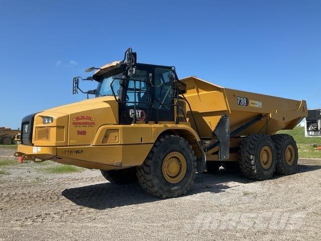 CAT 730 アーティキュレート式ダンプトラック