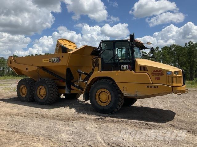 CAT 730 アーティキュレート式ダンプトラック