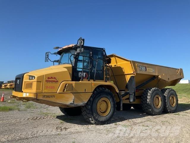 CAT 730 アーティキュレート式ダンプトラック