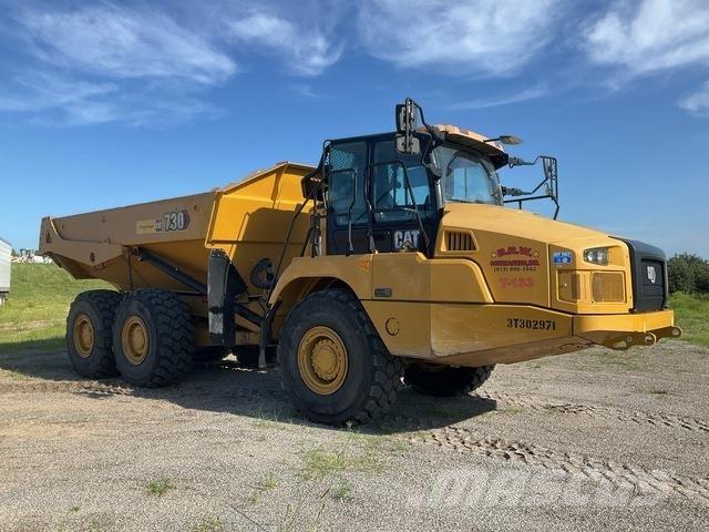 CAT 730 アーティキュレート式ダンプトラック