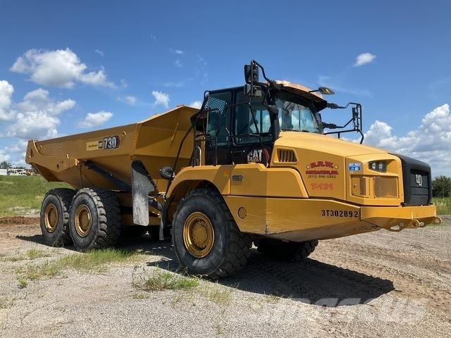 CAT 730 アーティキュレート式ダンプトラック