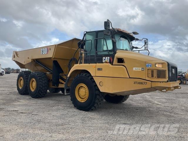 CAT 730 アーティキュレート式ダンプトラック