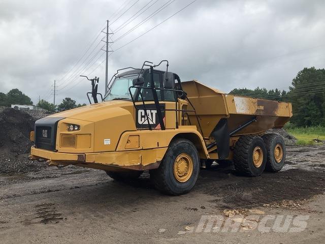 CAT 730C アーティキュレート式ダンプトラック