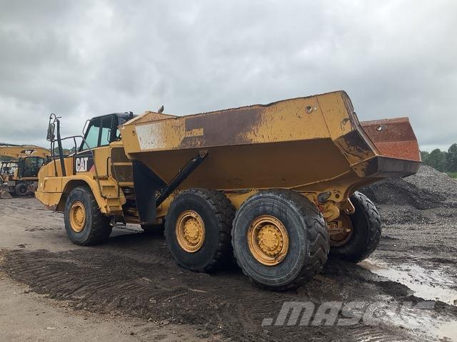 CAT 730C アーティキュレート式ダンプトラック