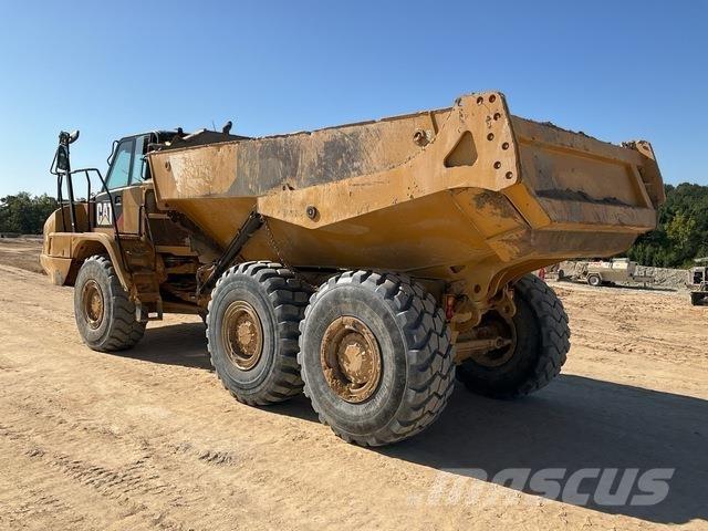 CAT 730C2 アーティキュレート式ダンプトラック