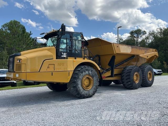 CAT 745 アーティキュレート式ダンプトラック