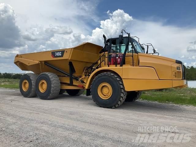 CAT 745C アーティキュレート式ダンプトラック