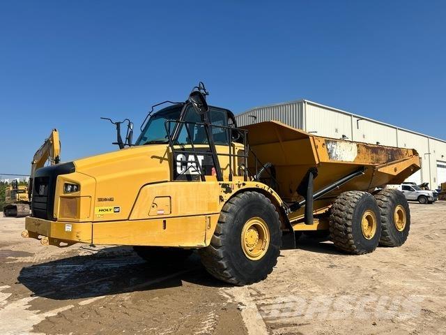 CAT 745C アーティキュレート式ダンプトラック