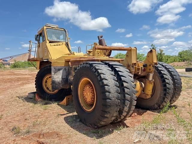 CAT 768C アーティキュレート式ダンプトラック