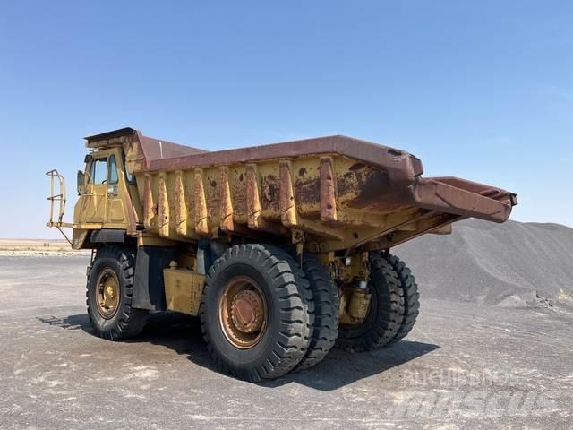 CAT 769C アーティキュレート式ダンプトラック