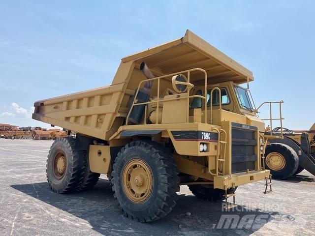 CAT 769C アーティキュレート式ダンプトラック