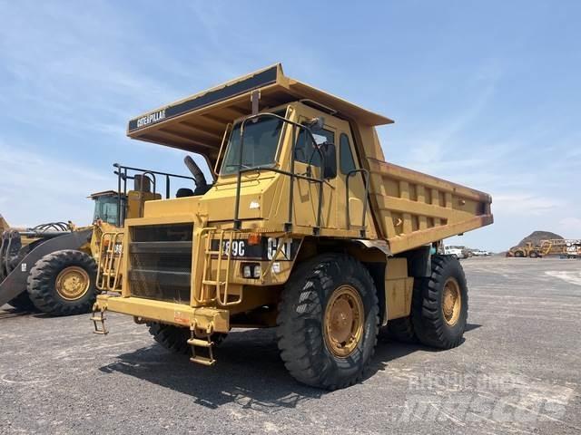 CAT 769C アーティキュレート式ダンプトラック