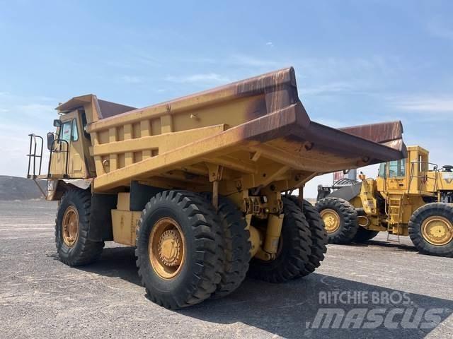 CAT 769C アーティキュレート式ダンプトラック